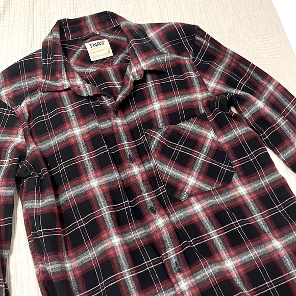Oversized Plaid TNA Button Down - Picture 2 of 2